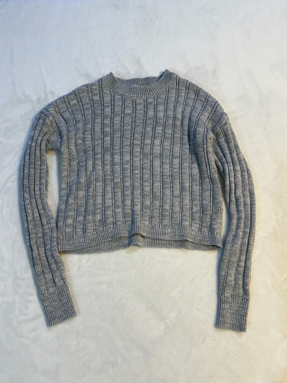 Soft cableknit crewneck cropped aeropostale XS sweater in gray